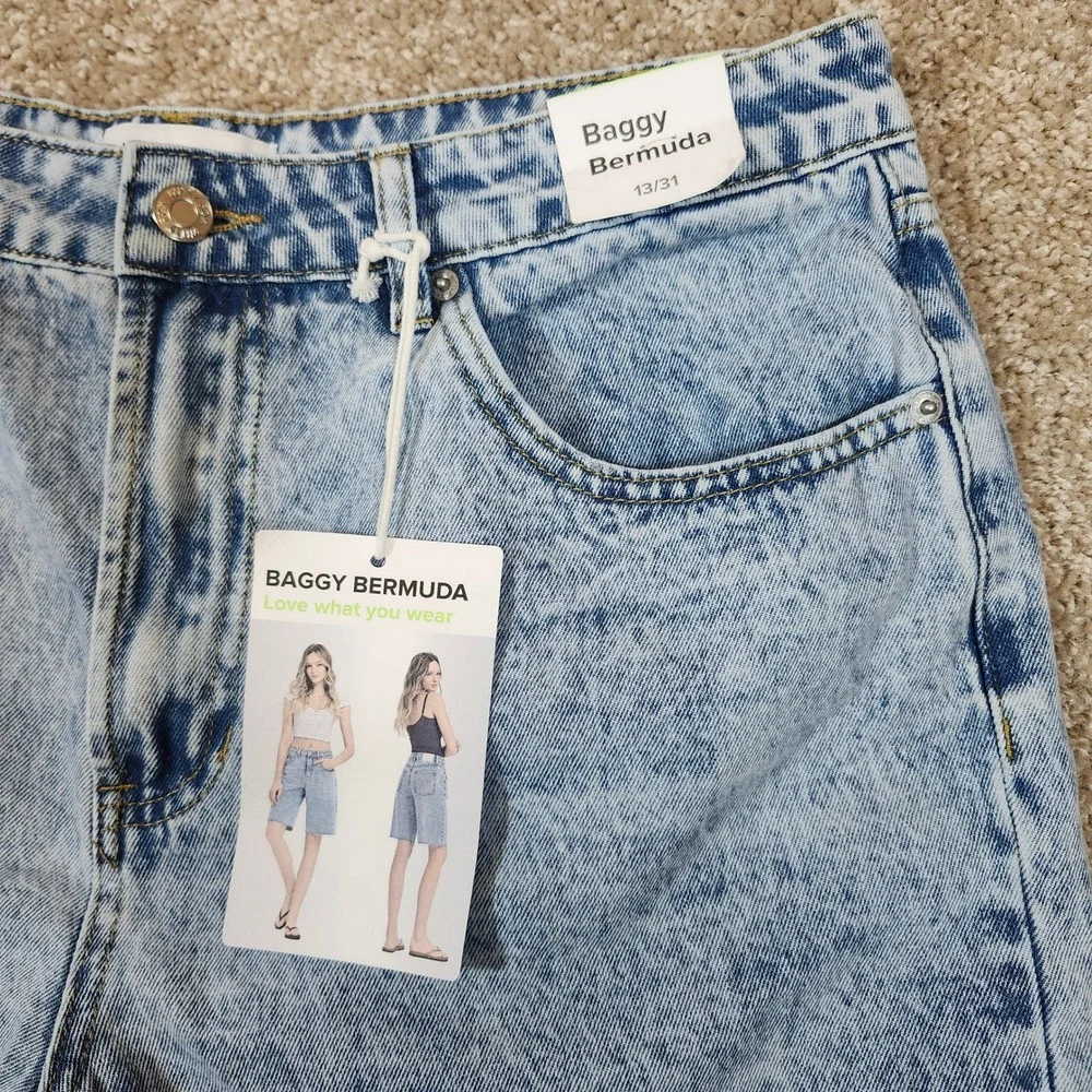 Witty Fox Baggy Bermuda Denim Shorts Acid Wash Y2K Skater NWT 13/31